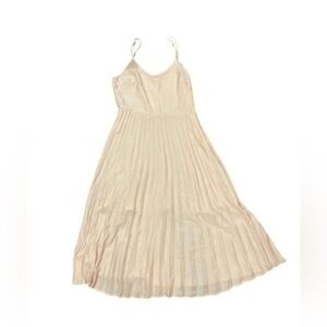 NWT Fourteenth Place Womans Pale Pink Pleated Dress, size S